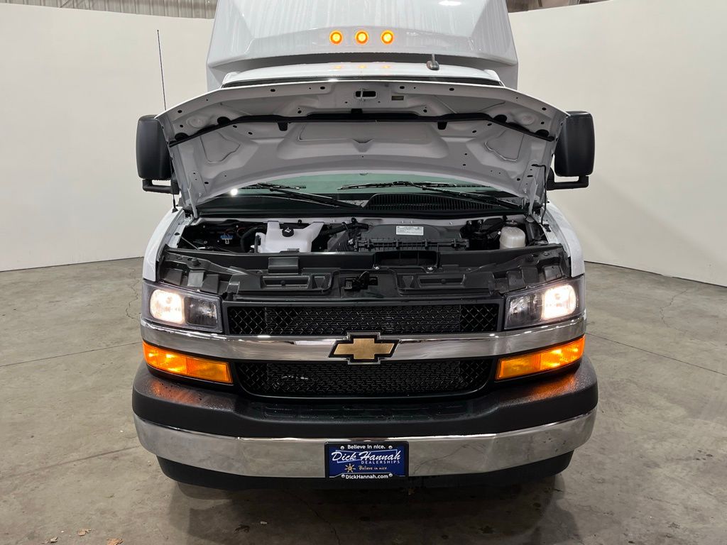 2025 Chevrolet Express 3500 Work Van