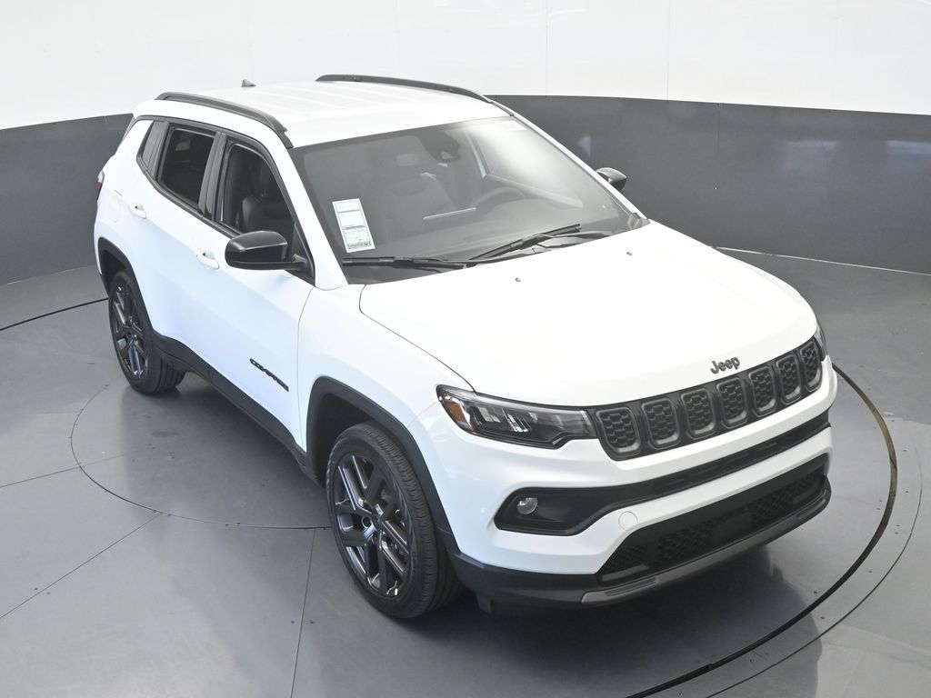 New 2026 Bright White Clearcoat Jeep Latitude image 49