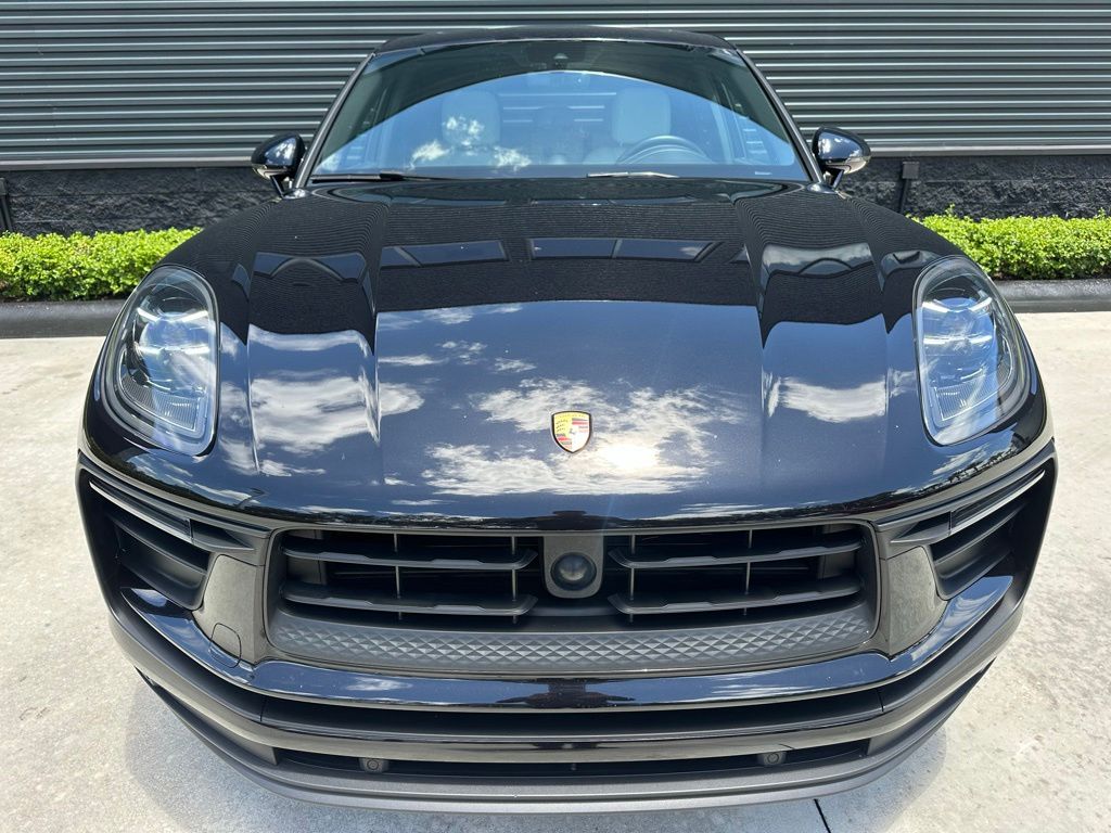 Thumbnail: 2023 Porsche Macan - 8