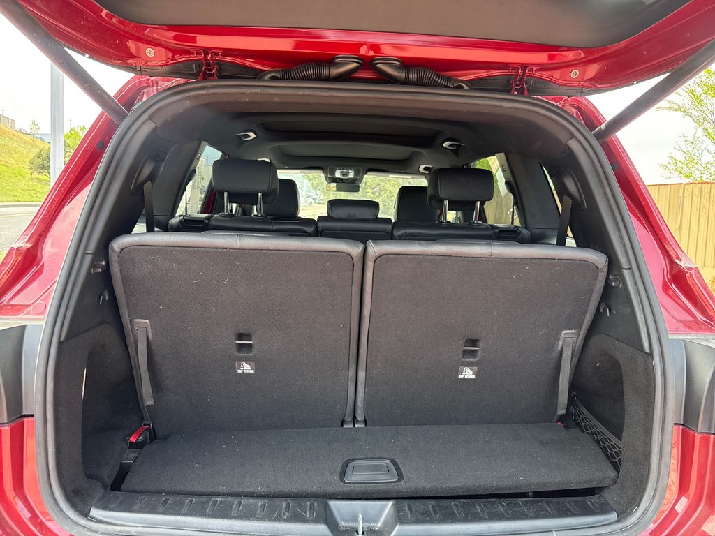 View vehicle photo 7