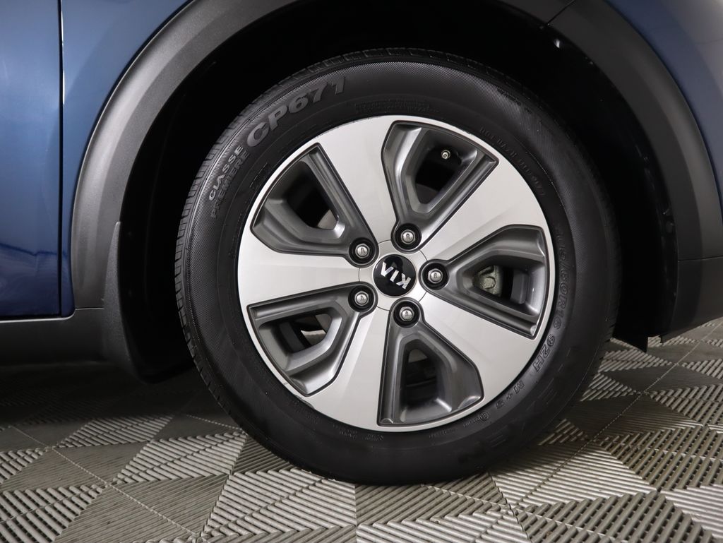 Thumbnail: 2019 Kia Niro - 32