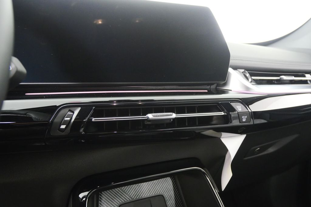 Thumbnail: 2025 BMW X1 - 20