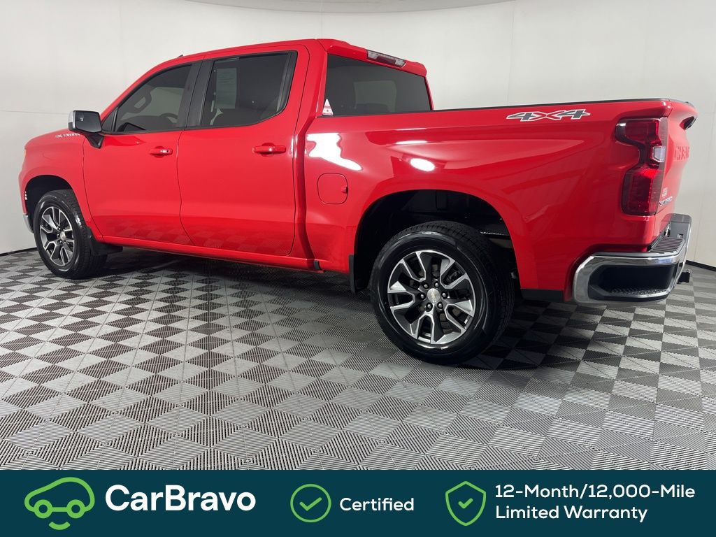 View vehicle photo 7