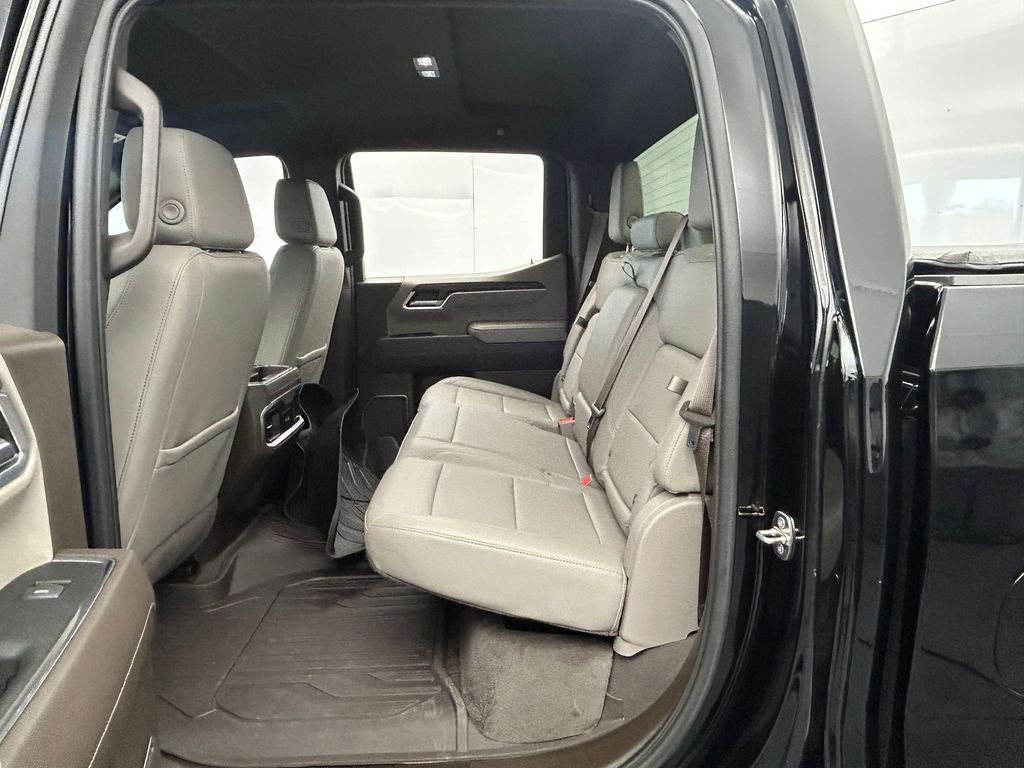 Used 2022 Onyx Black GMC SLT image 31