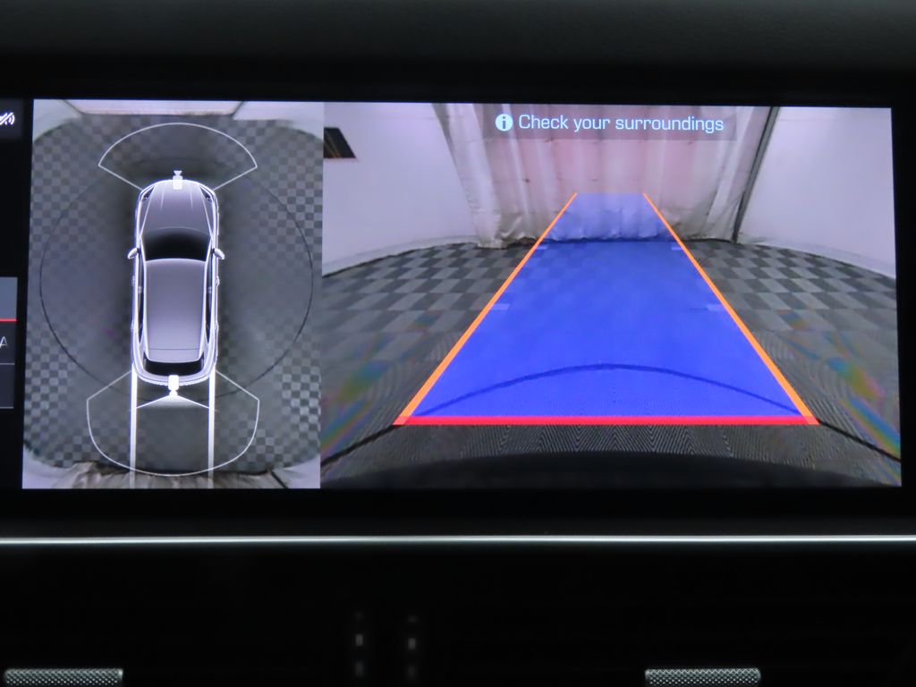 Thumbnail: 2019 Porsche Cayenne - 16