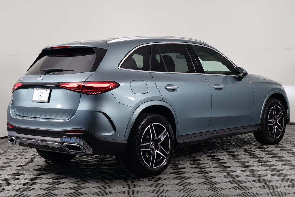 Thumbnail: 2026 Mercedes-Benz GLC - 2