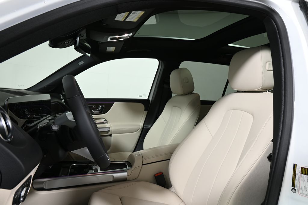 Thumbnail: 2026 Mercedes-Benz GLB - 14