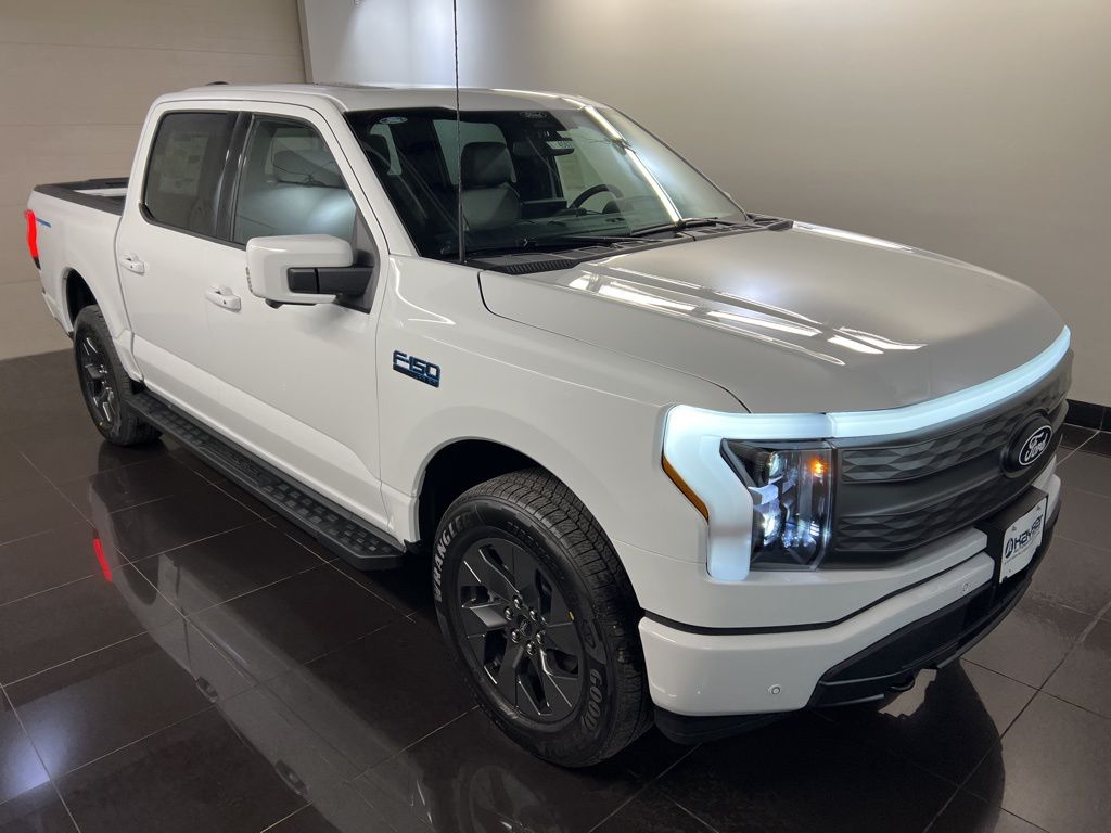 2025 Ford F-150 Lightning Lariat