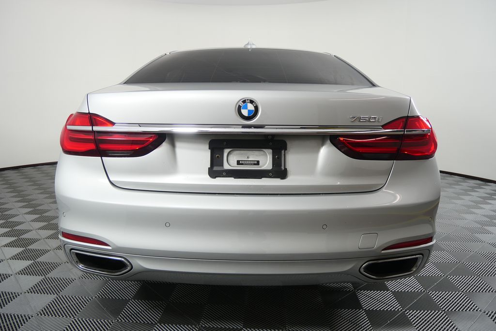 Thumbnail: 2017 BMW 7 Series - 4