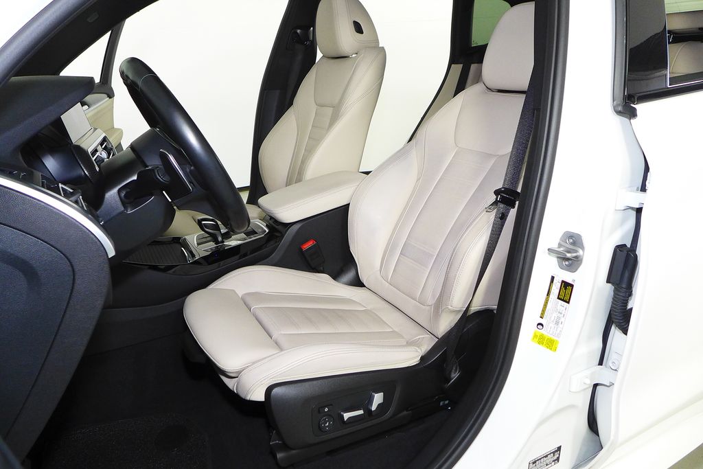 Thumbnail: 2023 BMW X3 - 22