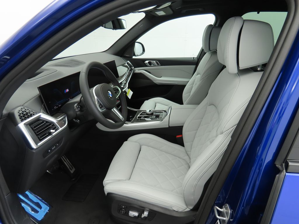 2025 BMW X5 M60i 18