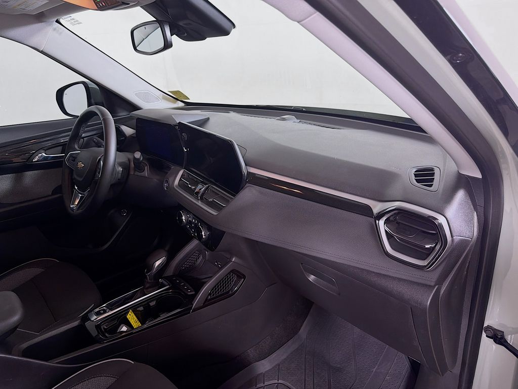 Used 2025 Chevrolet TrailBlazer SUV