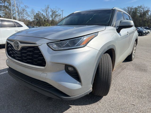 2023 Toyota Highlander Limited FWD