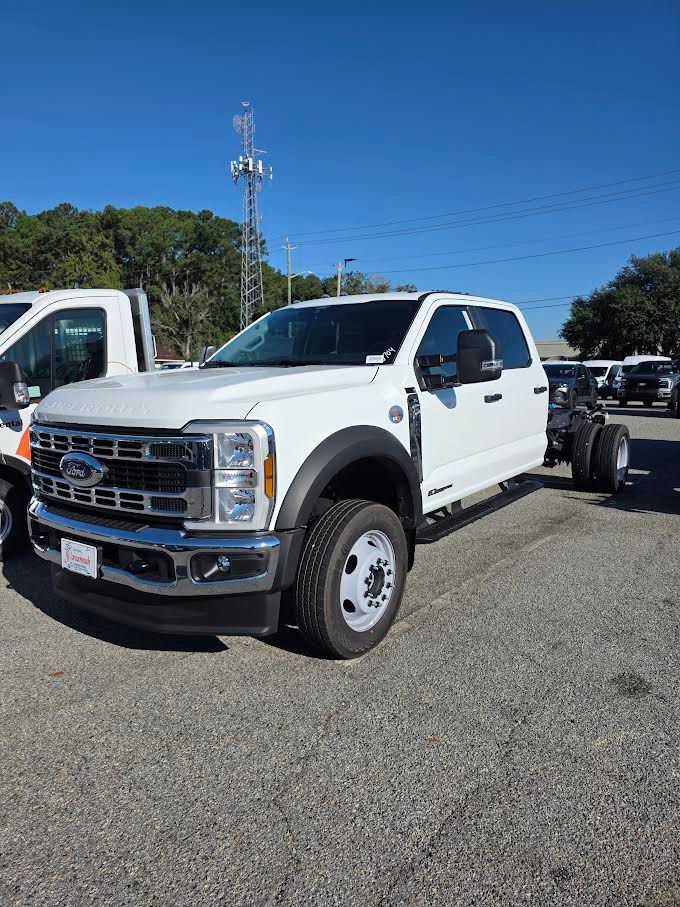 2025 Ford F-450 Chassis XL