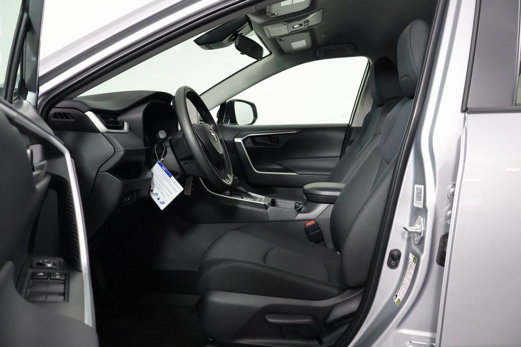 Thumbnail: 2025 Toyota RAV4 - 10