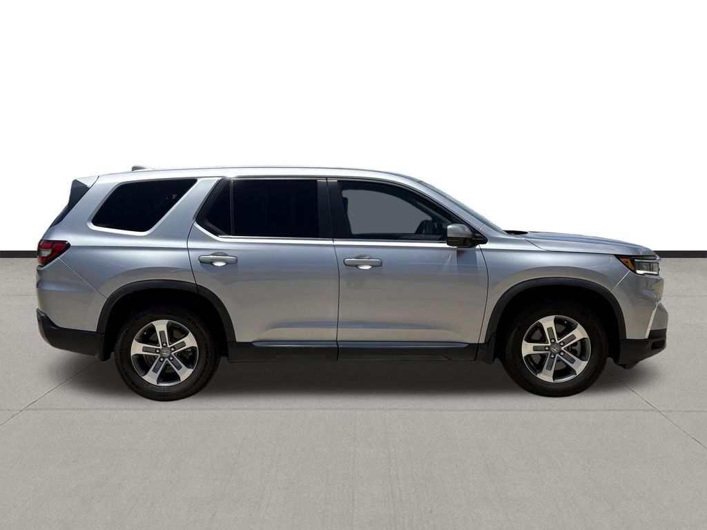2023 Honda Pilot EX-L Silver at Community Honda