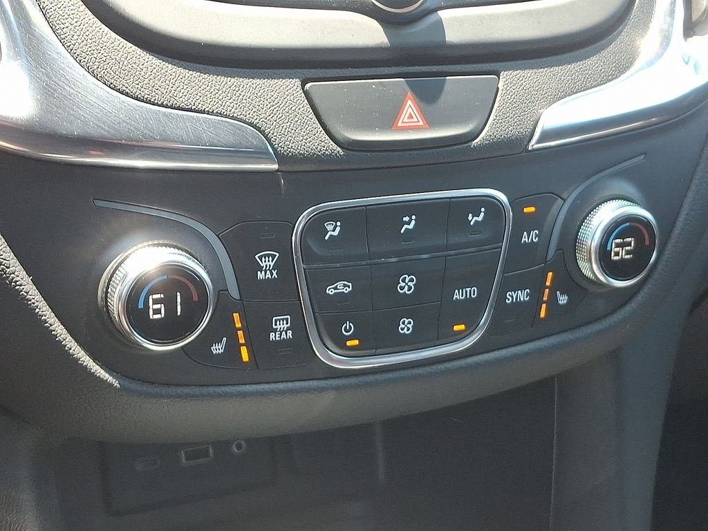 2020 Chevrolet Equinox LT 16