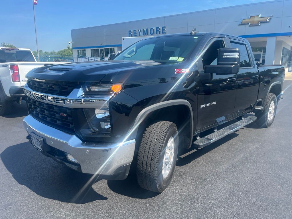 Black 2022 Chevrolet Silverado 3500HD Pickup Truck Four-Wheel Drive 6-Speed Automatic