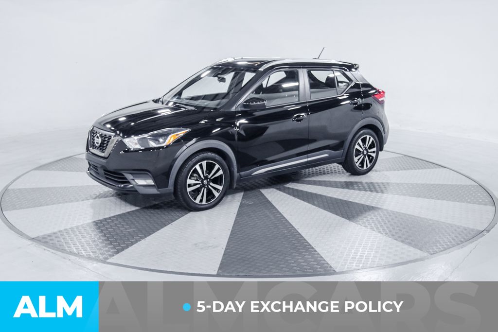 2020 Nissan Kicks SR photo 3