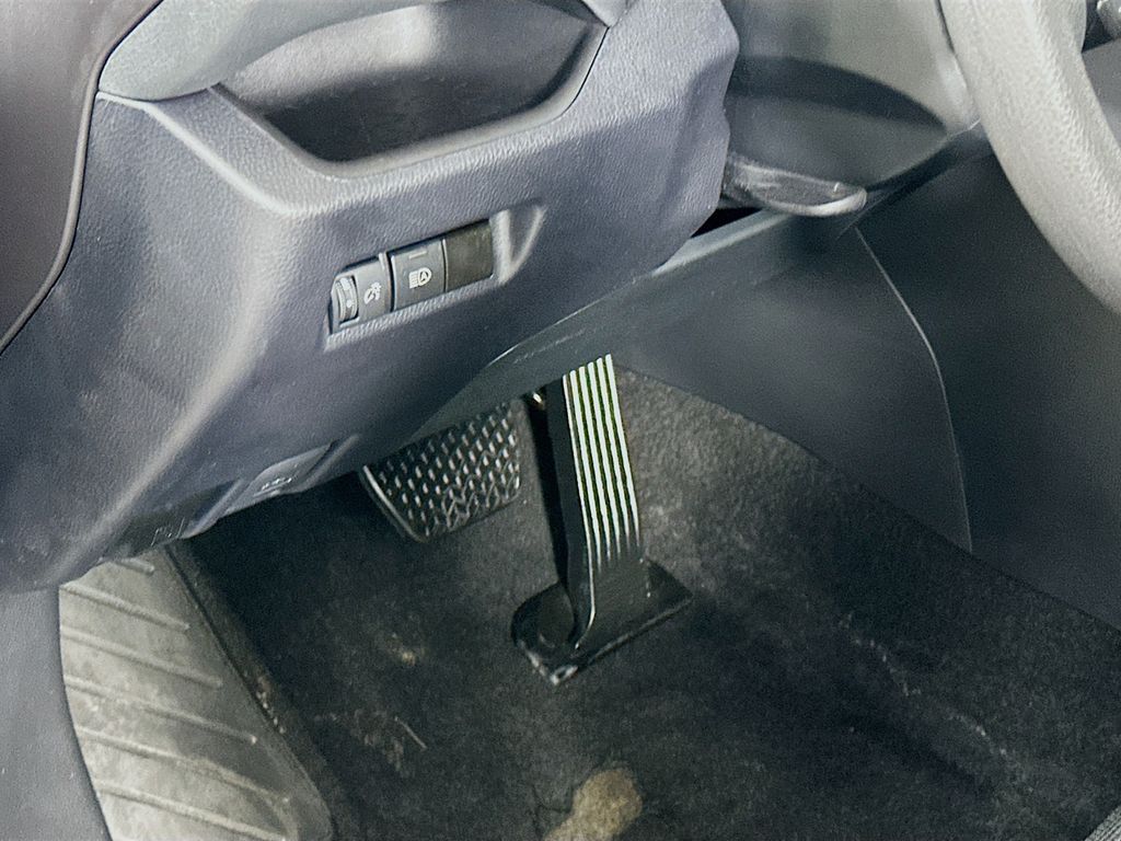 Thumbnail: 2024 Toyota RAV4 - 10