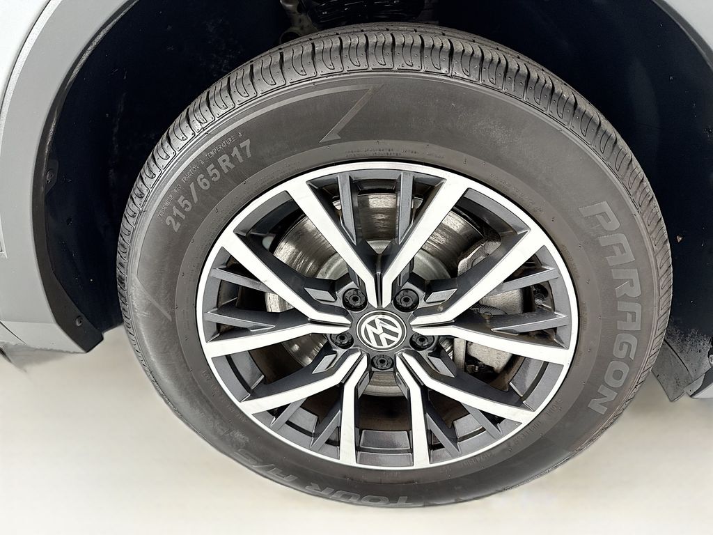 Thumbnail: 2020 Volkswagen Tiguan - 30