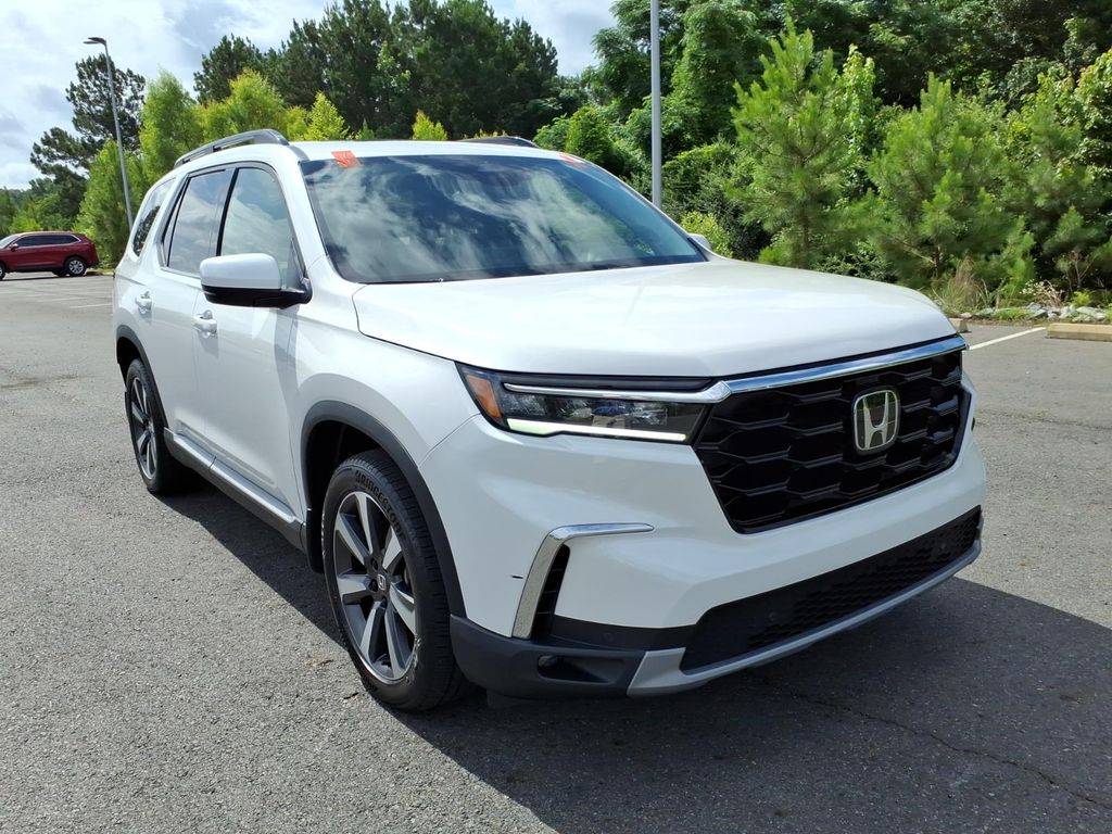  2025 Honda Pilot Touring AWD   