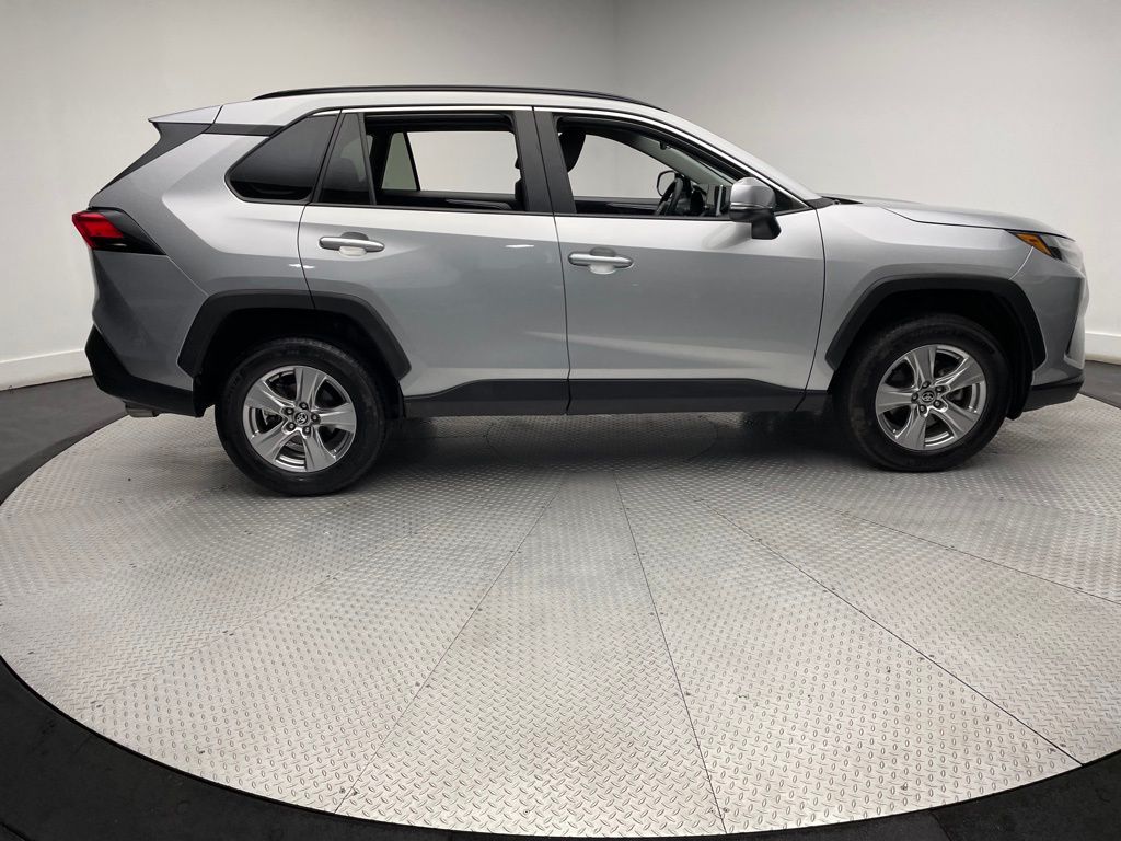 2023 Toyota RAV4 XLE 4