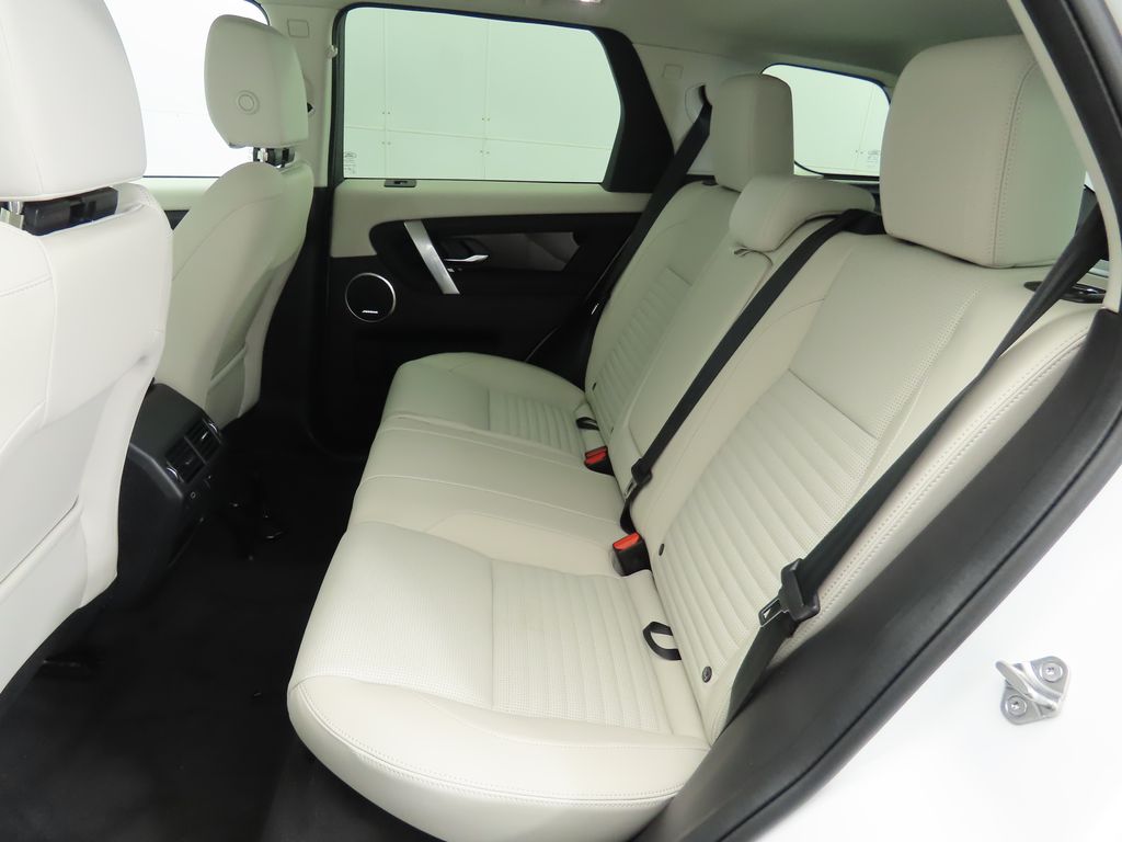 Thumbnail: 2024 Land Rover Discovery Sport - 21