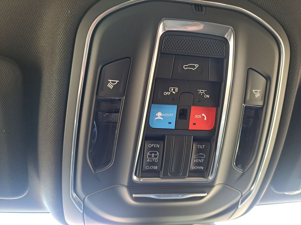 New Car 2025 Jeep Grand Cherokee  Laredo X For Sale Under $40,000 In Austin, Texas