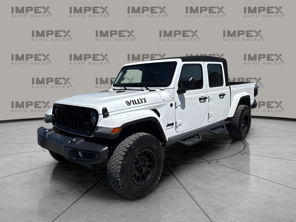 Bright White Clearcoat 2024 Jeep Gladiator Willys Crew Cab 4WD Pickup Truck Four-Wheel Drive 8-Speed Automatic