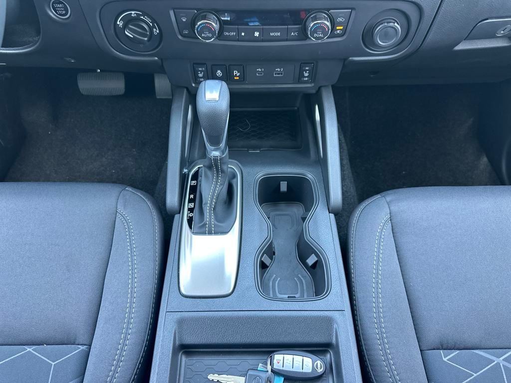 2025 Nissan Frontier SV photo