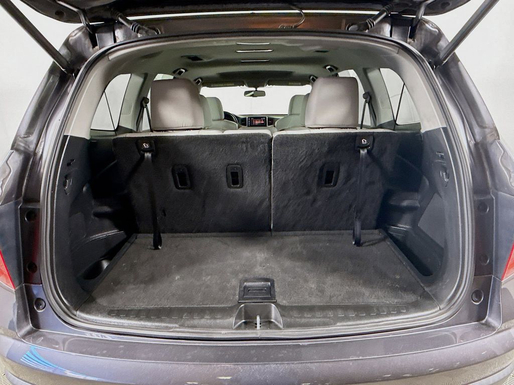 Thumbnail: 2017 Honda Pilot - 25