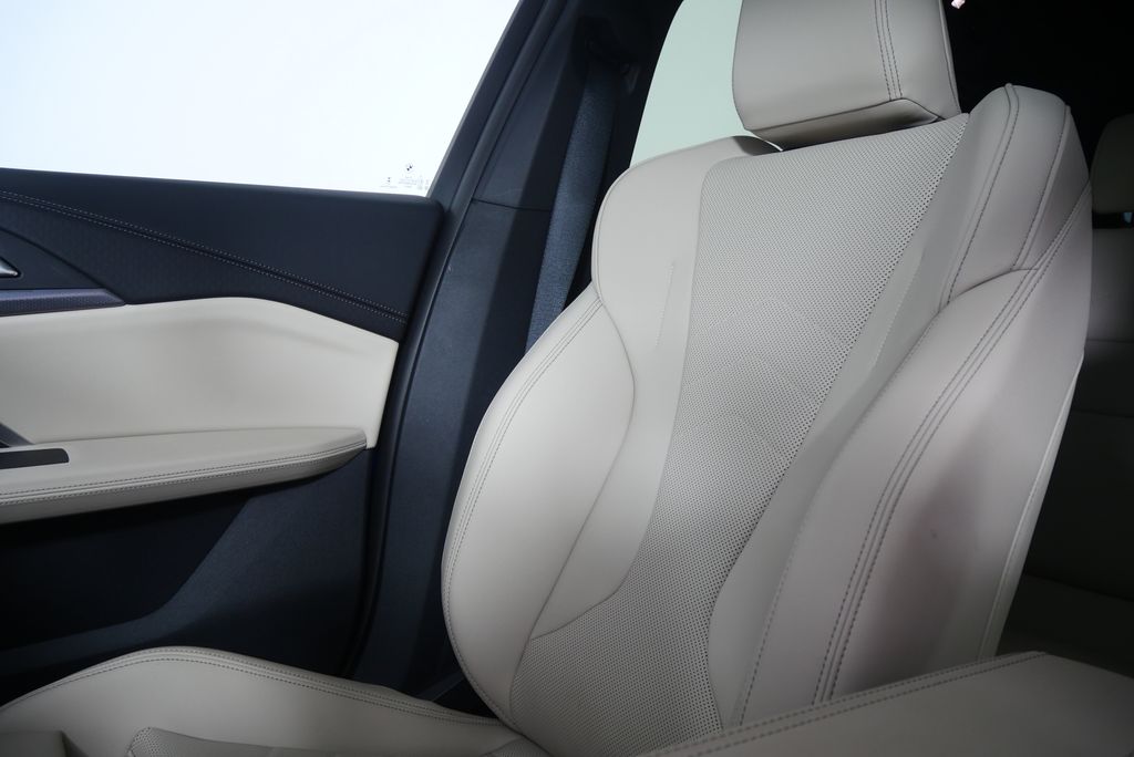 Thumbnail: 2025 BMW X2 - 24