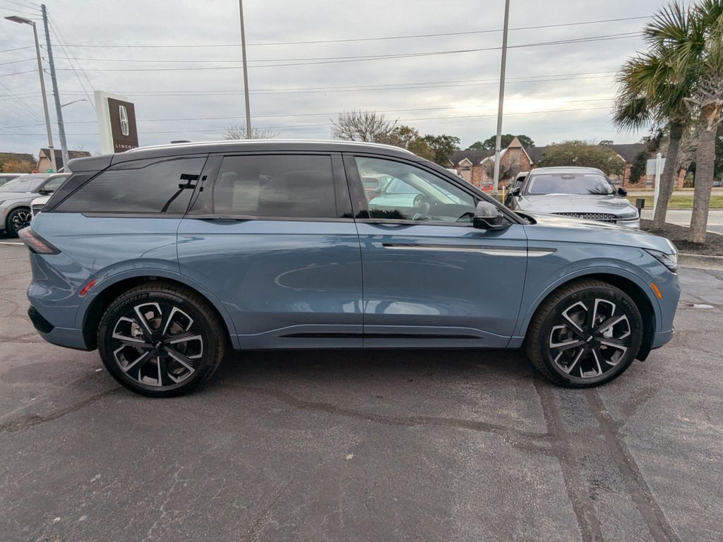 2025 Lincoln Nautilus Hybrid Reserve