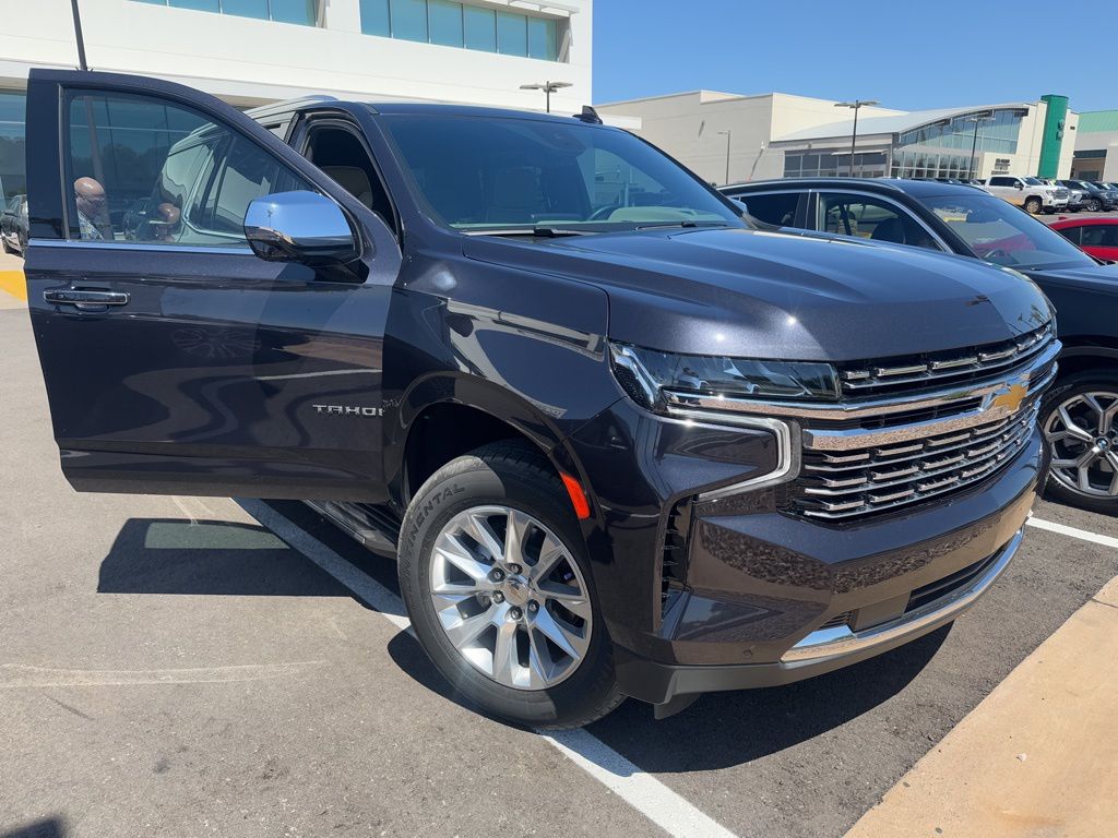 Thumbnail: 2024 Chevrolet Tahoe - 3
