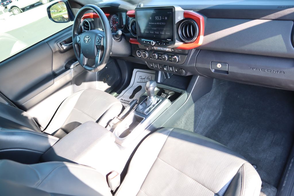 Thumbnail: 2019 Toyota Tacoma - 17