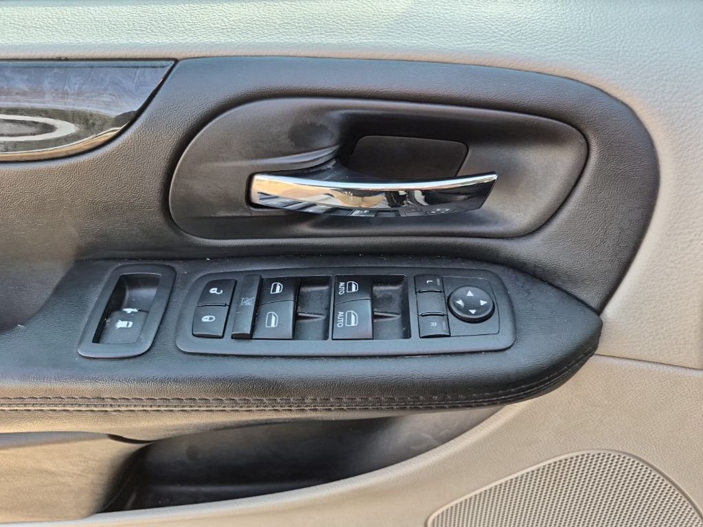 Used Car 2018 Dodge Grand Caravan  Se For Sale Under $15,000 In Austin, Texas