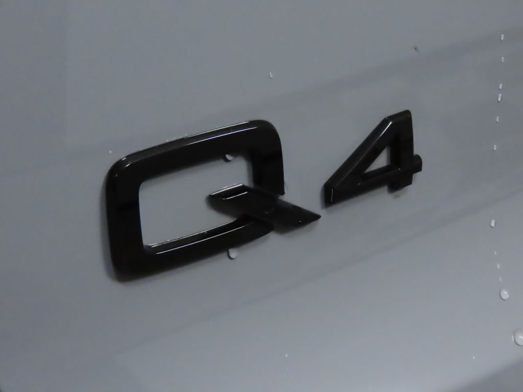 Thumbnail: 2025 Audi Q4 e-tron - 9