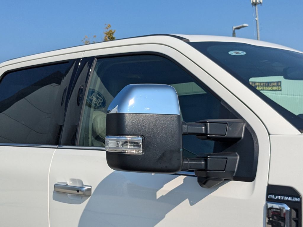 2026 Ford Super Duty F-350 SRW Platinum