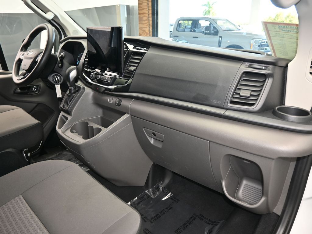 Used 2023 Oxford White Ford XLT image 40