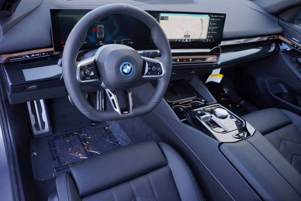 2025 BMW i5 xDrive40 13