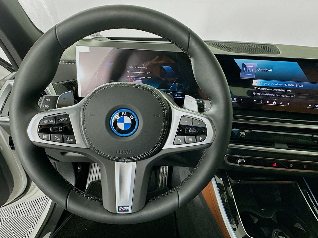 Thumbnail: 2026 BMW X5 - 10