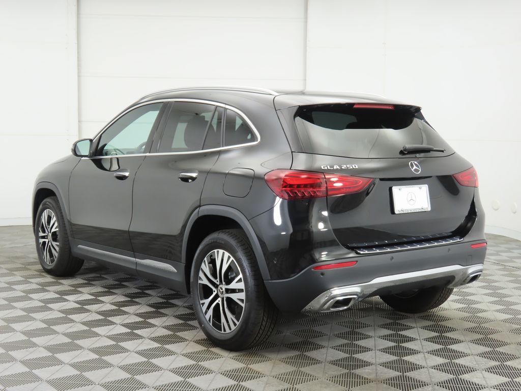 Thumbnail: 2025 Mercedes-Benz GLA - 7