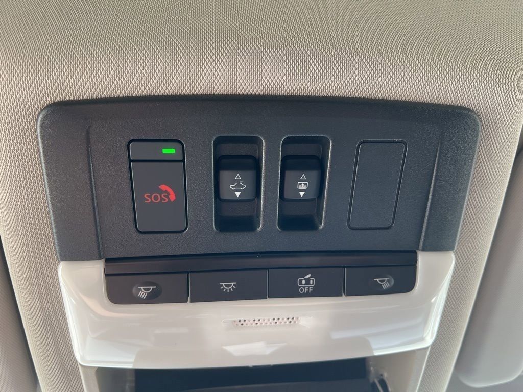 2025 Boulder Gray Pearl Nissan Rogue Platinum FWD SUV