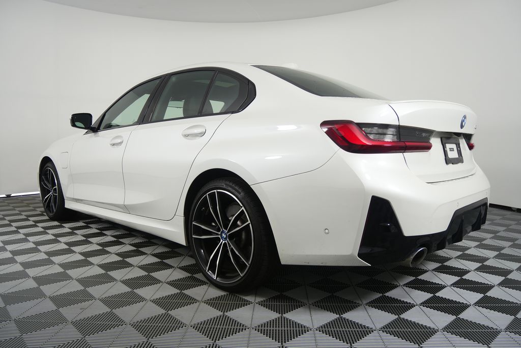 Thumbnail: 2024 BMW 3 Series - 5