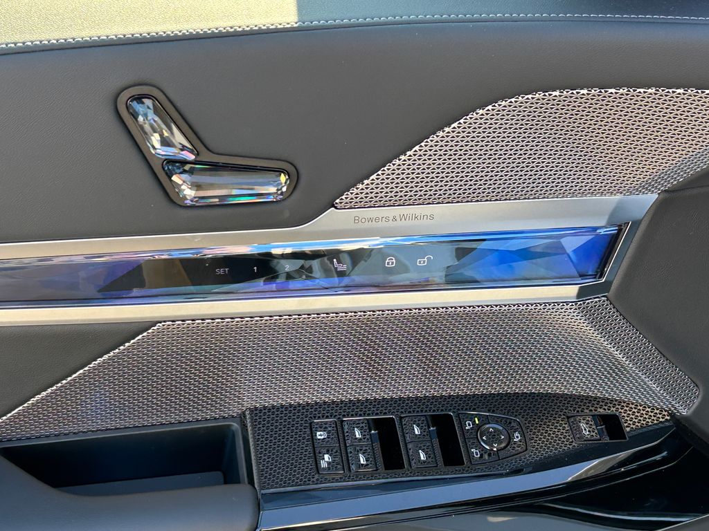 Thumbnail: 2024 BMW i7 - 12