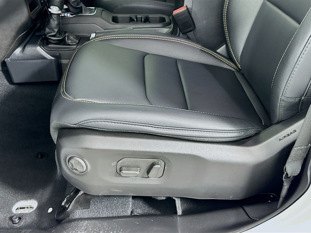 Thumbnail: 2024 Jeep Wrangler - 20