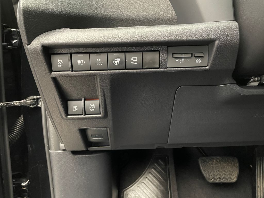 Thumbnail: 2026 Toyota Sienna - 20