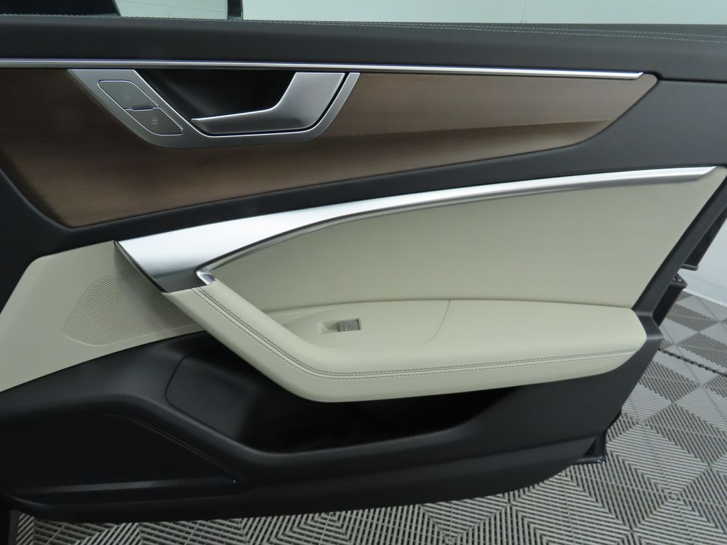 2025 Audi A6  27