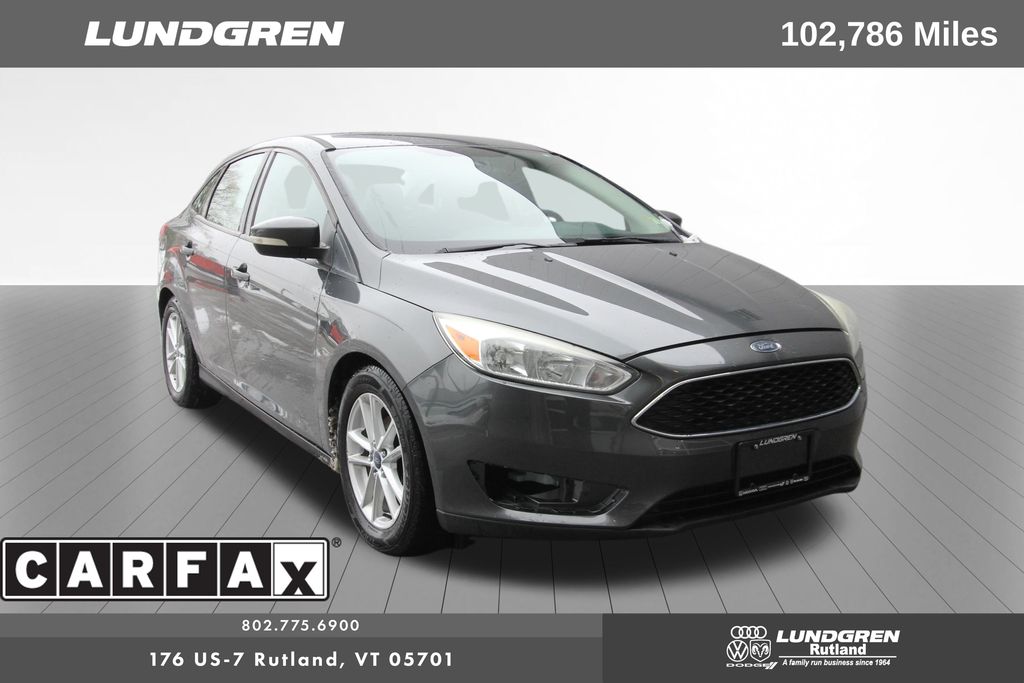 2016 Ford Focus SE's photo
